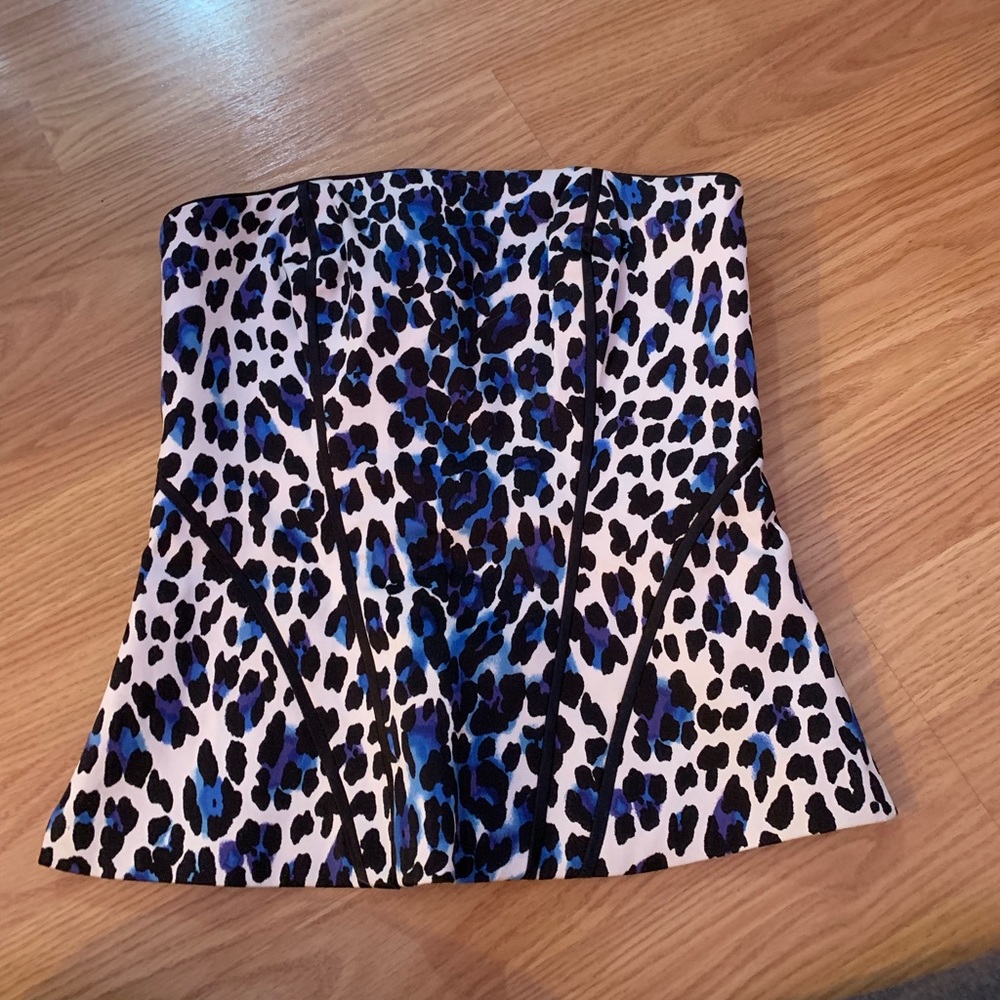 blue and white cheetah print strapless top